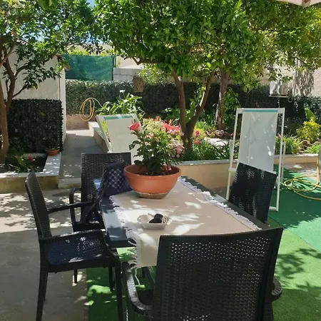 Con Giardino E Area Barbecue Apartment