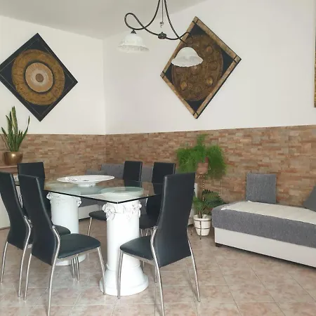 Apartmán Con Giardino E Area Barbecue *