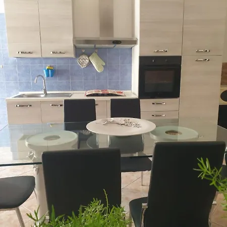 Apartment Con Giardino E Area Barbecue *